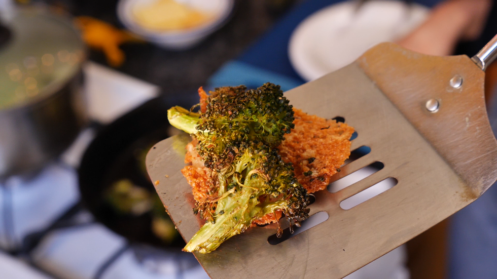 Broccoli Cheese Crisps