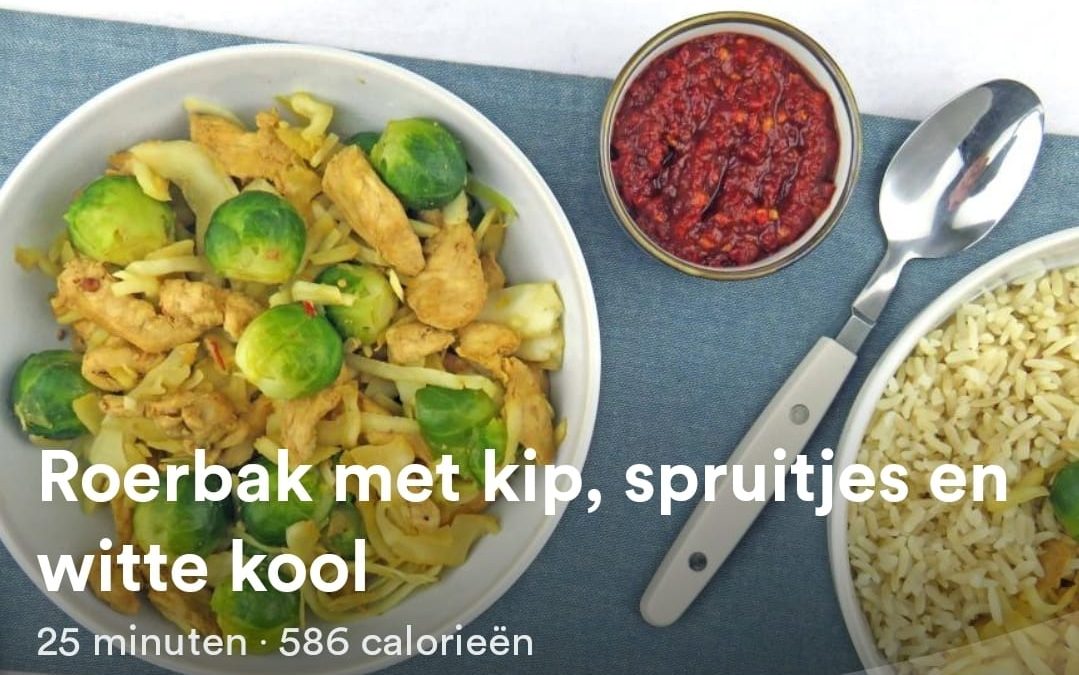 roerbak met kip, spruitjes en witte kool